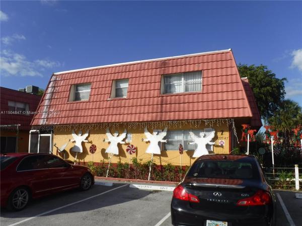 Royal Oaks, 5239 NW 27th St #7D, Lauderhill, Florida 33313, image 1