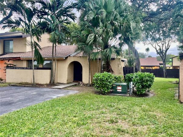 Woodgate East, 6916 SW 127th Ct #6916, Kendale Lakes, Florida 33183, image 3