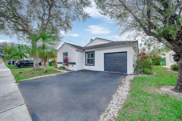 Dimensions North, 2012 NW 184th Way, Pembroke Pines, Florida 33029, image 1