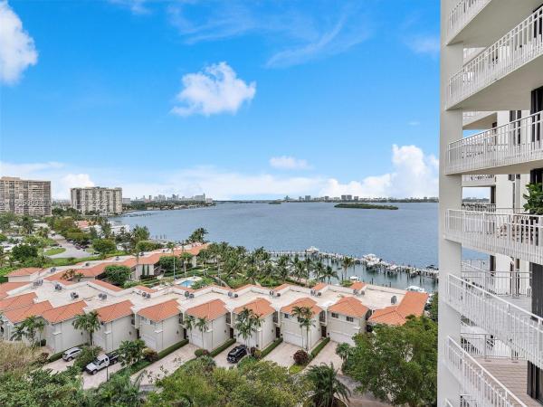 4000 Towerside Ter #1205, Unincorporated Dade County, Florida 33138, image 3