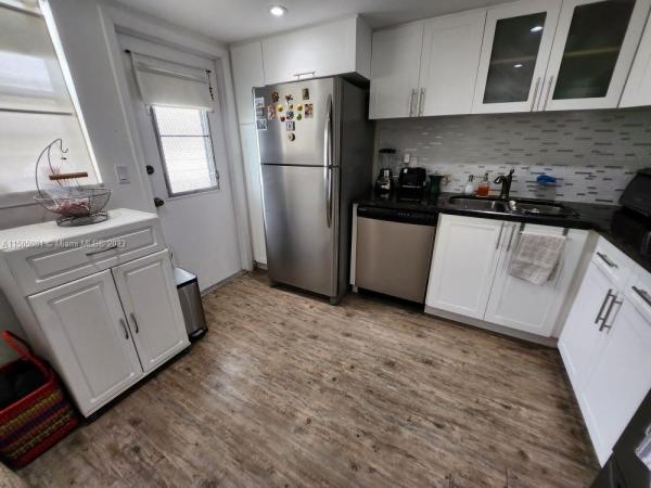 Gulfstream Garden, 330 SE 2nd St #502H, Hallandale Beach, Florida 33009, image 2