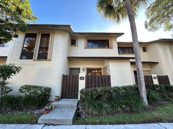 Bonaire Village At Woodmont, 7620 NW 79th Ave #J5, Tamarac, Florida 33321, image 1