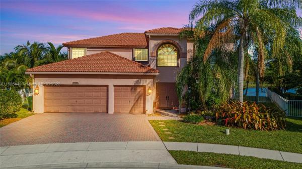 Laguna Pointe, 1451 NW 132nd Ave, Pembroke Pines, Florida 33028, image 1