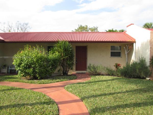 Golden Lakes Village, 117 Lake Carol Dr, West Palm Beach, Florida 33411, image 2