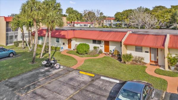 Golden Lakes Village, 117 Lake Carol Dr, West Palm Beach, Florida 33411, image 3