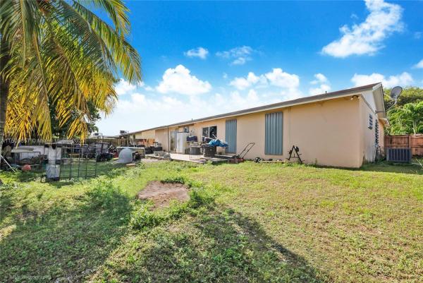 Meadow Wood Manor, 25631 SW 132nd Ave, Princeton, Florida 33032, image 3