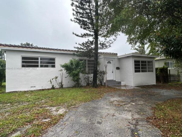 Fleeman Heights, 1070 NE 157th St, North Miami Beach, Florida 33162, image 1