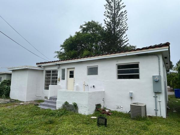 Fleeman Heights, 1070 NE 157th St, North Miami Beach, Florida 33162, image 3