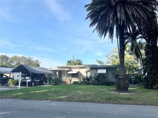 Lake Heights, 6421 SW 44th St, Westwood Lakes, Florida 33155, image 1