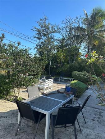 Lake Heights, 6421 SW 44th St, Westwood Lakes, Florida 33155, image 3