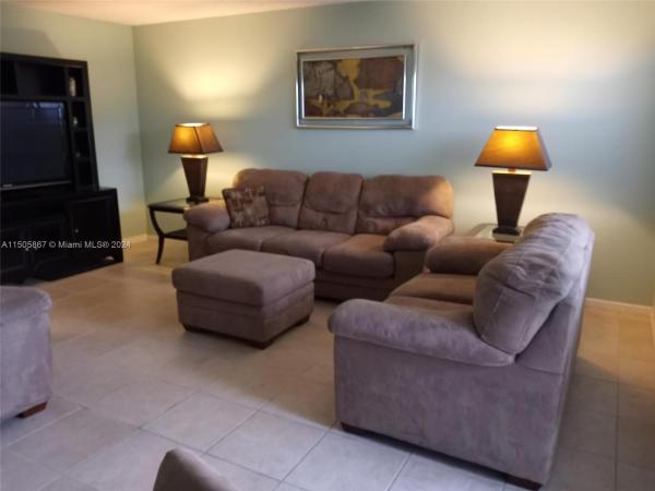 Lyndhurst, Deerfield Beach, Florida 33442, image 3