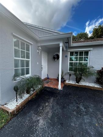 Villas Of Deerwood, 12690 SW 146th Ter, Three Lakes, Florida 33186, image 3