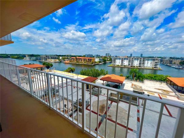 Winston Towers 700, 290 174th St #702, Sunny Isles Beach, Florida 33160, image 1