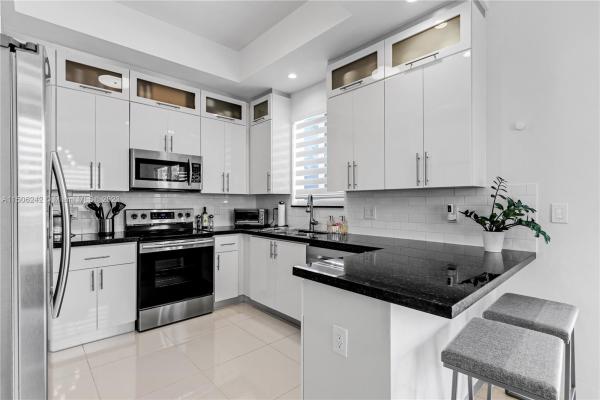 Ludlam Trail, 3916 SW 69th Ave, Coral Terrace, Florida 33155, image 3