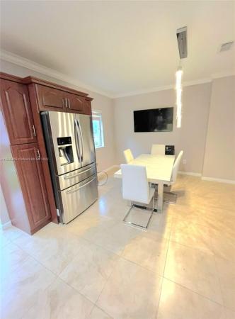 San Marco Villas, 6900 NW 179th St #113-1, Country Club, Florida 33015, image 3