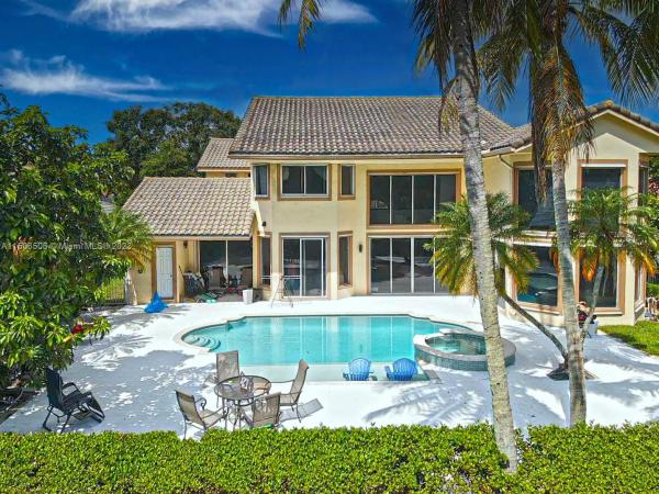 The Laurels, 601 E Laurel Ln E, Pembroke Pines, Florida 33027, image 1