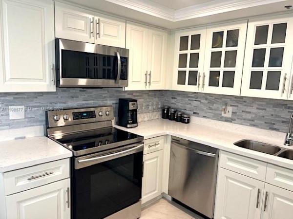 Environ Towers 2, 7400 Radice Ct #709, Lauderhill, Florida 33319, image 2