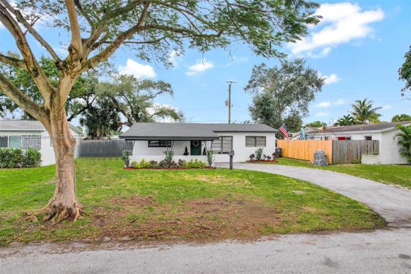Sunshine Park Estates, 2101 N 61st Ave, Hollywood, Florida 33024, image 1