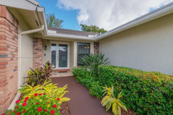 Shenandoah, 14751 Madison Pl, Davie, Florida 33325, image 3