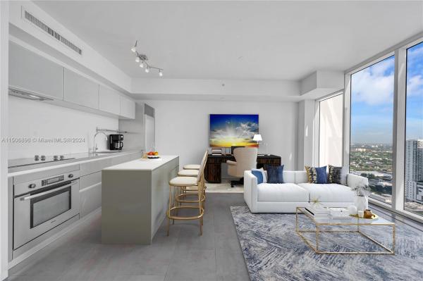 Ten Museum Park Residential, 1040 Biscayne Blvd #3205, Miami, Florida 33132, image 2