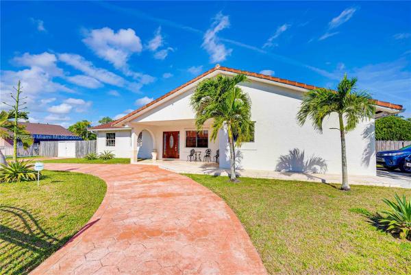 Gir, 12901 SW 187th Ter, South Miami Heights, Florida 33177, image 2