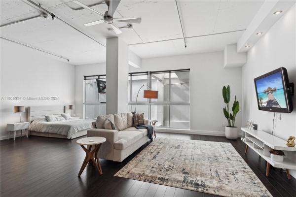 Industry, 1560 Lenox Ave #206, Miami Beach, Florida 33139, image 3