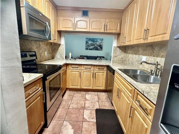 Live Oak Of Pine Island Ridge, 9410 Live Oak Pl #109, Davie, Florida 33324, image 1