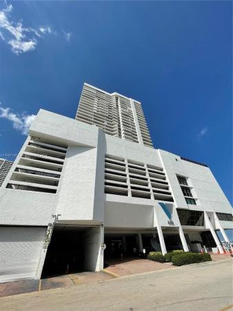 Venetia, 555 NE 15th St #12E, Miami, Florida 33132, image 3
