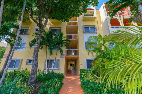 Village Of Kings Creek, 7845 Camino Real #O - 212, Glenvar Heights, Florida 33143, image 2