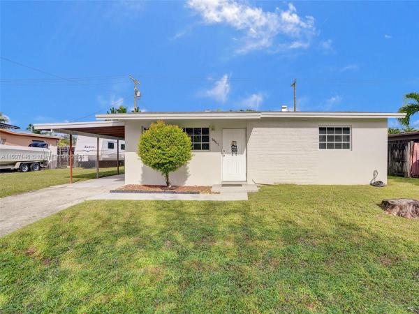 Palm Springs North Residential, 8001 NW 170th St, Palm Springs North, Florida 33015, image 1