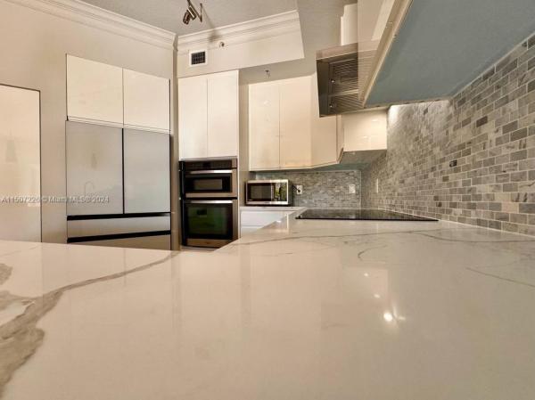 Alaqua, 3001 NE 185th St #516, Aventura, Florida 33180, image 1