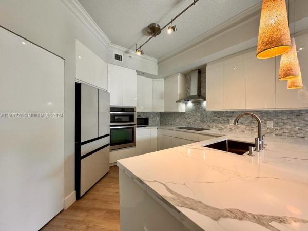 Alaqua, 3001 NE 185th St #516, Aventura, Florida 33180, image 3
