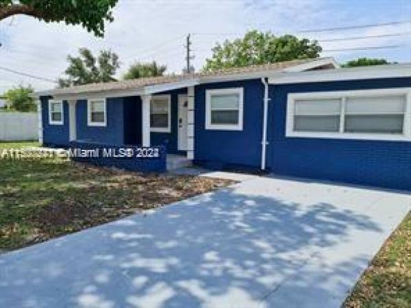 Silver Lake, 5851 SW 54th Ter, Davie, Florida 33314, image 1
