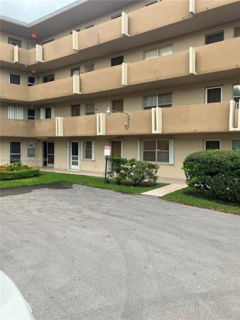 Rolling Greens, 1401 NE 191st St #D105, Ojus, Florida 33179, image 1