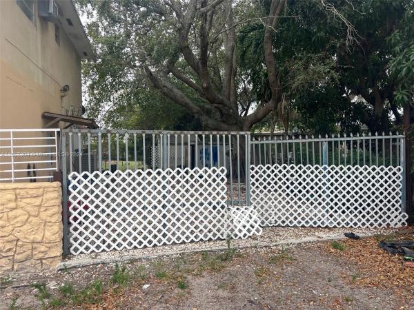 Sunshine, 6960 NW 30th Ave, Gladeview, Florida 33147, image 2