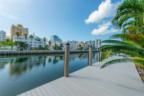 Flamingo Terrace, 2995 Flamingo Dr, Miami Beach, Florida 33140, image 1