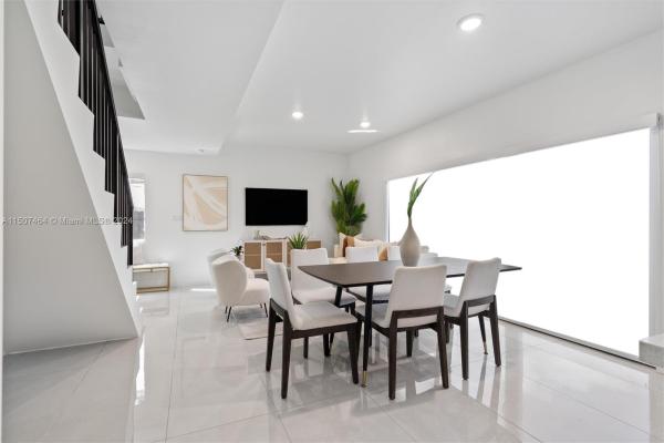 215 NW 13th Pl, Unincorporated Dade County, Florida 33034, image 3