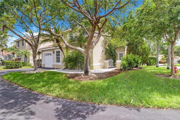Emerald Isle, 973 Azure Ln, Weston, Florida 33326, image 1