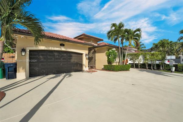5222 SW 164th Pl, Unincorporated Dade County, Florida 33185, image 3