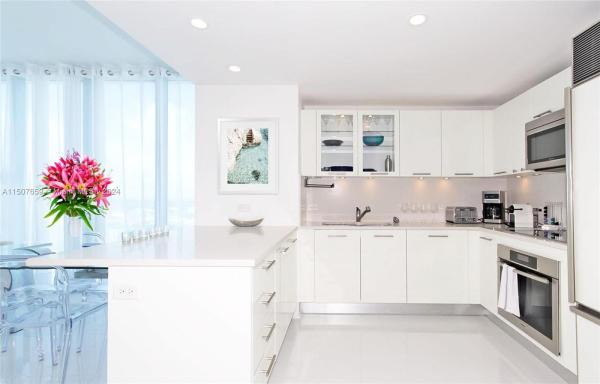 North Carillon Beach, 6899 Collins Ave #1804, Miami Beach, Florida 33141, image 3
