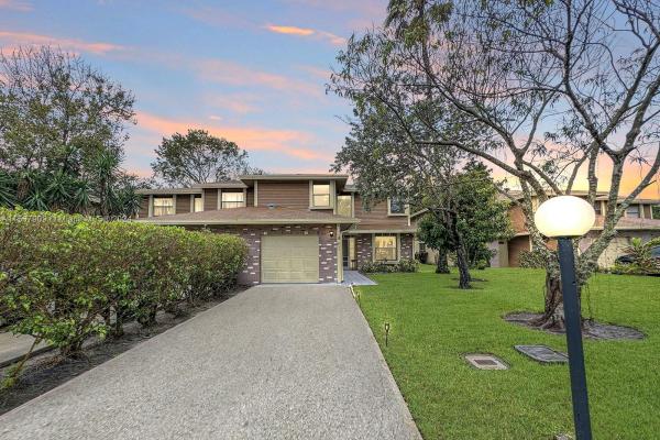 Banyan Lakes, 6183 Pine Tree Ln #B, Tamarac, Florida 33319, image 1