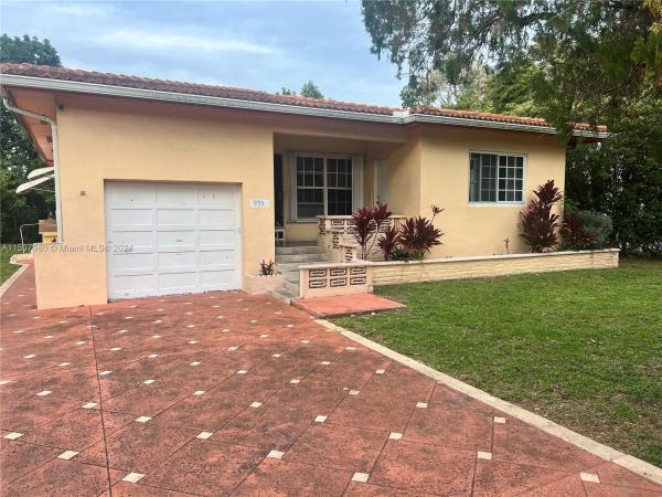 Irons Manor High Pine, 935 NE 136th St, North Miami, Florida 33161, image 3