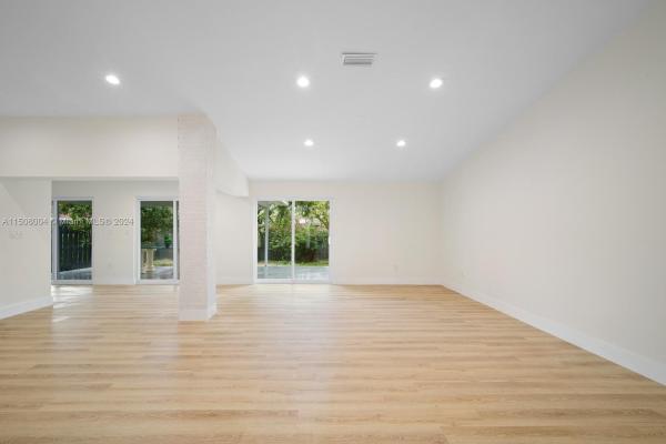 Meadow Wood Manor, 13215 SW 265th Ter, Princeton, Florida 33032, image 3