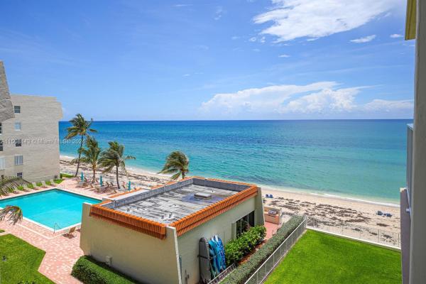 Le Chateau Royal, 3540 S Ocean Blvd #212, South Palm Beach, Florida 33480, image 2