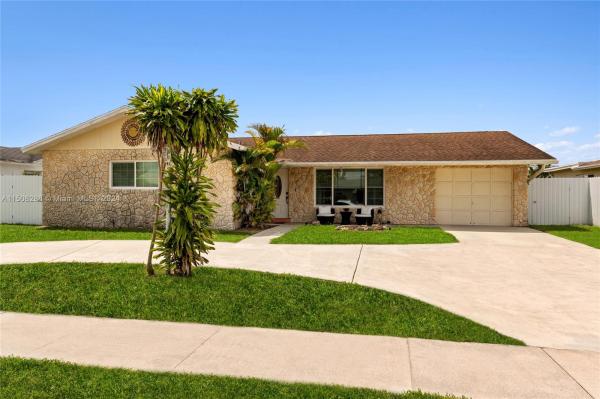 Greenbrier, 4172 Kent Ave, Lake Worth Beach, Florida 33461, image 1