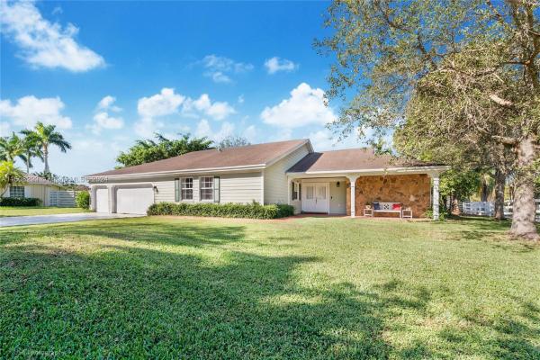 Robin's Run West, 14620 SW 148th Ct, Country Walk, Florida 33196, image 1