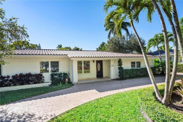 Riviera, 1528 Robbia Ave, Coral Gables, Florida 33146, image 2
