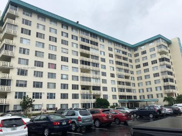 Hillcrest, 4330 Hillcrest Dr #916, Hollywood, Florida 33021, image 2