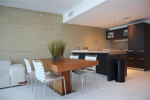Epic Hotel & Residences, 200 Biscayne Boulevard Way #3205, Miami, Florida 33131, image 3