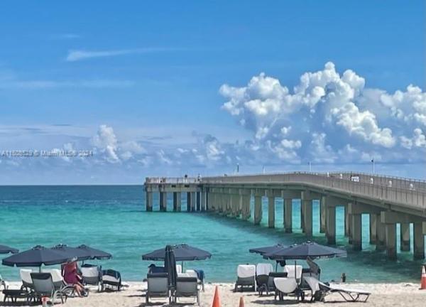 La Perla, 16699 Collins Ave #3906, Sunny Isles Beach, Florida 33160, image 1